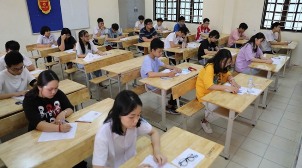 Học sinh thi vào lớp 10 ở Hà Nội bắt đầu làm thủ tục trực tuyến