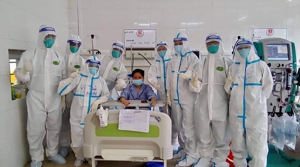 Bệnh nhân thở máy đầu tiên tại Trung tâm hồi sức tích cực Bắc Giang đã có tín hiệu lạc quan