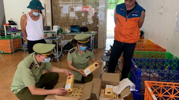 Kiểm tra Chi nhánh Giao Hàng Nhanh tại Hà Giang phát hiện gần 500 bao thuốc lá hiệu Blend No555 nhập lậu