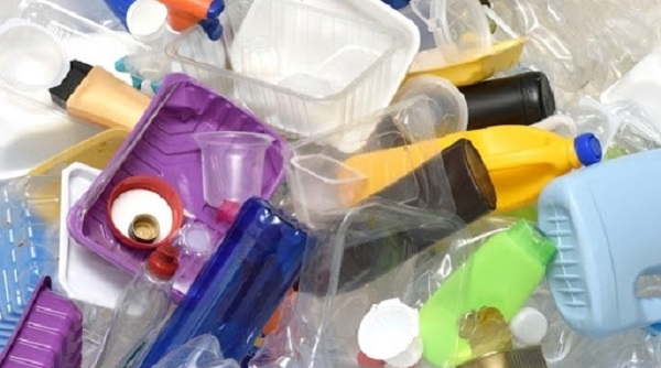 EU hạn chế nhập khẩu một số đồ nhựa dùng một lần