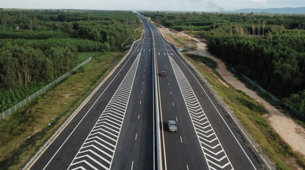 Chính phủ quyết cơ chế đặc thù gỡ vướng nguồn vật liệu xây dựng cao tốc Bắc-Nam