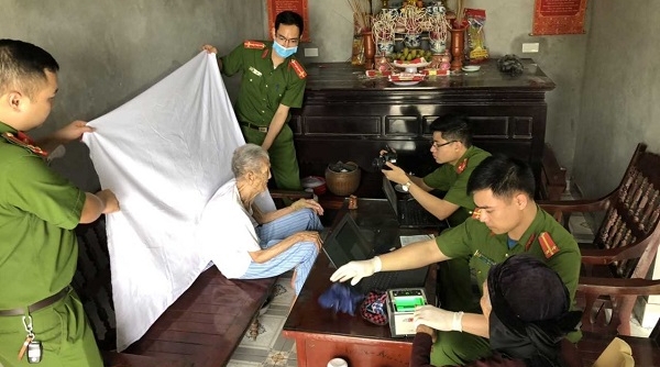 Công an huyện Vân Đồn (Quảng Ninh): Hỗ trợ cấp Căn cước công dân cho các trường hợp đặc biệt khó khăn