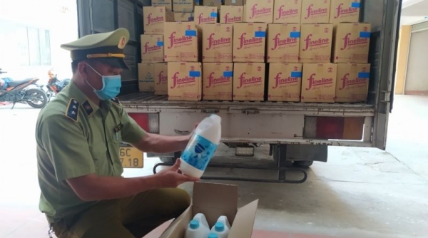 Thái Nguyên: Thu giữ hơn 1.000 can nước giặt D-nee, FineLine không rõ nguồn gốc