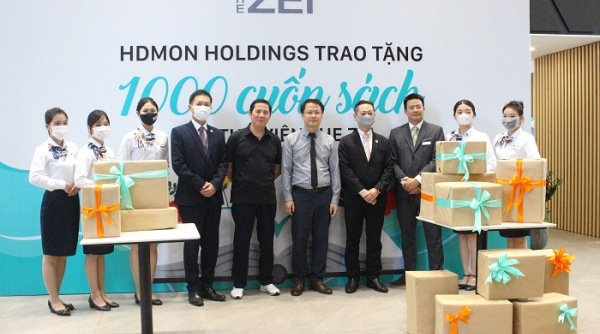 Hơn 1.000 cuốn sách được HDMon Holdings trao tặng cho thư viện The Zei