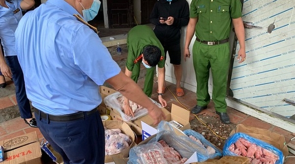 Hà Nội: Phát hiện gần 3.000 kg thực phẩm không rõ nguồn gốc