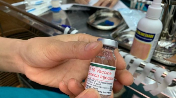 580.000 liều vaccine phòng COVID-19 của AstraZeneca vừa hạ cánh xuống sân bay quốc tế Tân Sơn Nhất