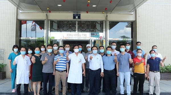 Đoàn bác sĩ Bệnh viện Bạch Mai lên đường chi viện cho Đồng Nai
