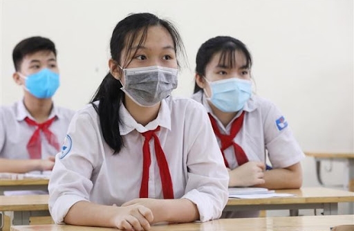 Hà Nội yêu cầu 100% đơn vị, trường học triển khai việc khai báo y tế điện tử và quét mã QR