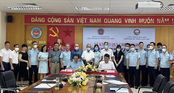 Lạng Sơn: Cục Hải quan tổ chức Lễ ký kết Quy chế phối hợp với Hiệp hội doanh nghiệp tỉnh