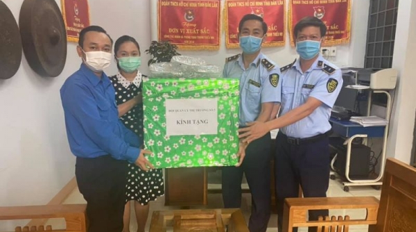 Đắk Lắk: Trao tặng vật tư, trang thiết bị y tế hỗ trợ công tác phòng, chống dịch bệnh Covid-19