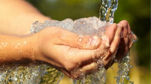 Điều chỉnh giảm giá nước sạch sinh hoạt cho người dân