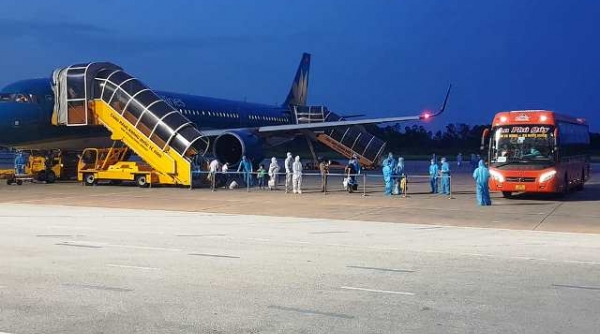 Nghệ An: Chuyến bay đầu tiên chở 217 công dân từ TP. Hồ Chí Minh về sân bay Vinh
