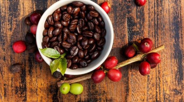 Giá cà phê ngày 4/8: Trong nước tiến sát mốc 37.000 đồng/kg