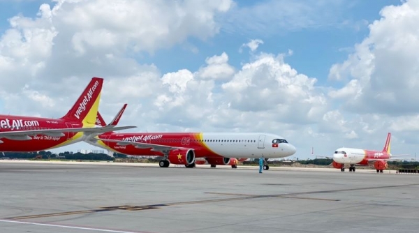 Chuyến bay Vietjet chở 200 máy thở cao cấp, hiện đại từ Đức đã hạ cánh xuống sân bay Tân Sơn Nhất