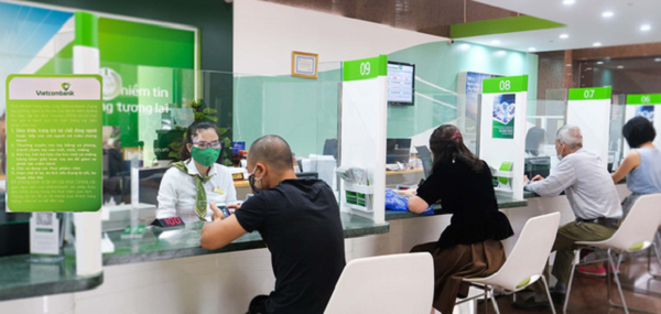 Vietcombank tiếp tục giảm lãi vay cho khách hàng tại 19 tỉnh, thành phía Nam