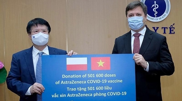 Việt Nam tiếp nhận 501.600 liều vaccine Astra Zeneca từ Chính phủ Ba Lan