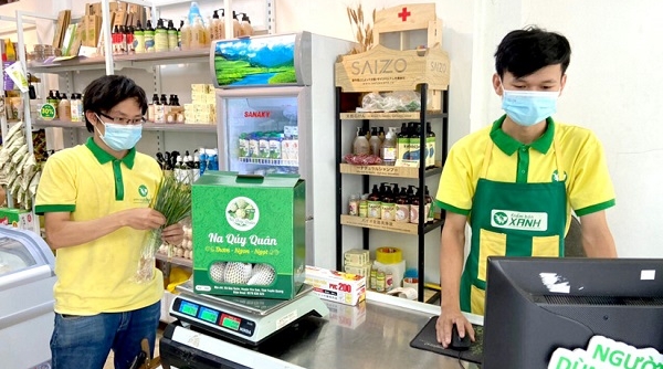 Kết nối hỗ trợ tiêu thụ hơn 2 tấn na, nhãn tại chuỗi cửa hàng “Điểm bán Xanh” tại Hà Nội