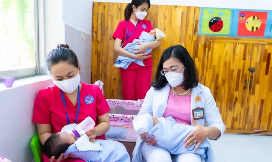 TP. Hồ Chí Minh: Khánh thành trung tâm chăm sóc trẻ sơ sinh có mẹ mắc Covid-19