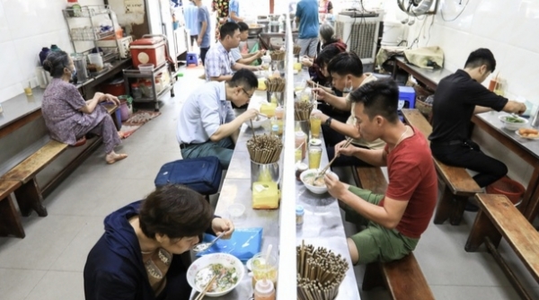 Từ 10/9, Phú Thọ cho phép nhà hàng, quán ăn uống mở lại phục vụ tại chỗ