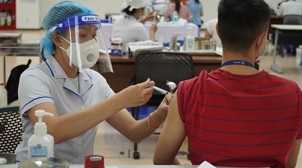 TP. Hồ Chí Minh: Đổi phương thức tiếp nhận thông tin điều chỉnh tiêm vaccine Covid-19