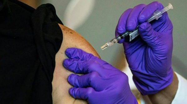 Tiêm vaccine Covid-19 đầy đủ giảm nguy cơ tử vong tới 11 lần so với người chưa tiêm