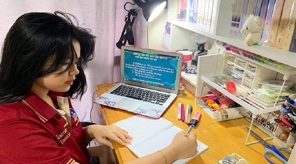Thành phố Hồ Chí Minh: Học sinh tiếp tục học trực tuyến sau 30-9