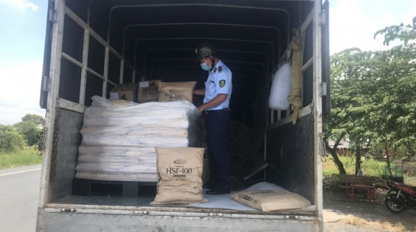 Tiền Giang: Phát hiện 5 tấn đường nhập khẩu không có nhãn phụ