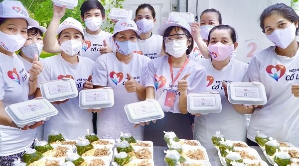Dự án “Việt Nam ơi, cố lên!” khép lại 75 ngày cung cấp bữa ăn miễn phí cho cộng đồng