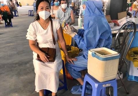 Đà Nẵng: Tiêm 100.000 liều vaccine cho công nhân, người ở điểm nóng dịch
