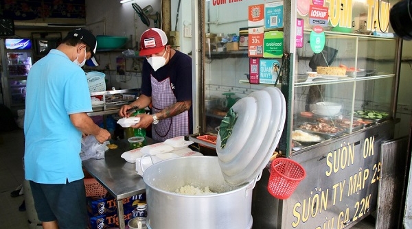 TP. Hồ Chí Minh: Quận 7 đề xuất thí điểm kinh doanh ăn uống tại chỗ từ ngày 10/10