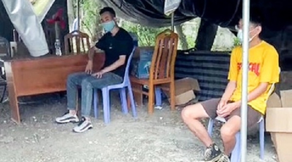 Phát hiện xe khách chở 4 người nước ngoài không giấy tờ tùy thân tại Bình Thuận