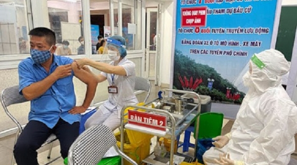 Hà Nội: 48,7% dân số trên 18 tuổi được tiêm mũi 2 vaccine phòng Covid-19