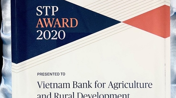 Agribank nhận giải thưởng Tỷ lệ điện thanh toán chuẩn xuất sắc năm 2020