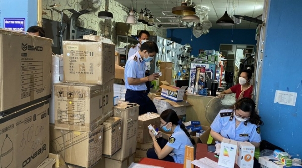Bình Thuận: Thu giữ gần 2.500 sản phẩm đèn điện không rõ nguồn gốc xuất xứ