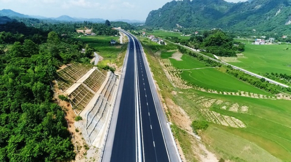 Chính phủ gỡ vướng về nguồn vật liệu thi công Dự án cao tốc Bắc - Nam phía Đông