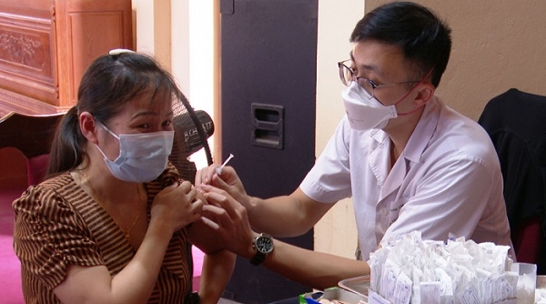 Tập đoàn FLC và Bệnh viện Bạch Mai hỗ trợ tiêm vắc xin phòng chống Covid-19