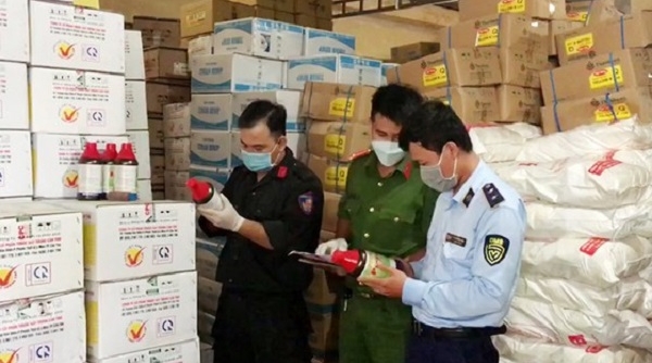 An Giang: Tạm giữ trên 11.500 chai, gói thuốc bảo vệ thực vật không rõ nguồn gốc