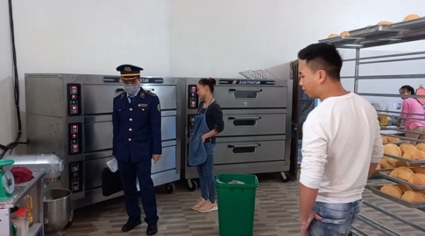 Lạng Sơn: Xử phạt cơ sở sản xuất bánh ngọt vi phạm quy định vệ sinh nơi sản xuất