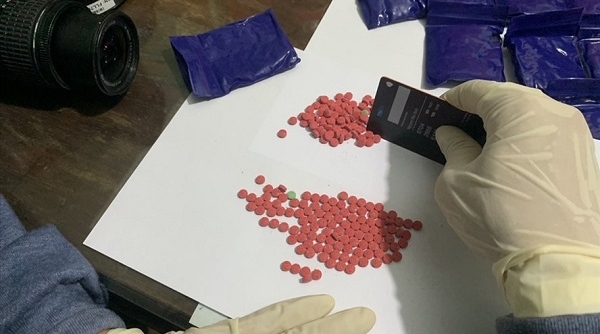 Quảng Bình: Phát hiện đôi nam nữ tàng trữ gần 4.000 viên ma túy tổng hợp