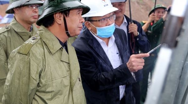 Phó thủ tướng yêu cầu tạm dừng thi công công trình mở rộng thủy điện Hòa Bình