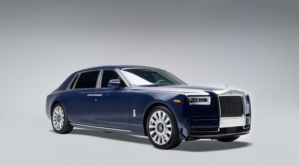 Hơn 400 chiếc Rolls-Royce Phantom bị triệu hồi do lỗi camera chiếu hậu