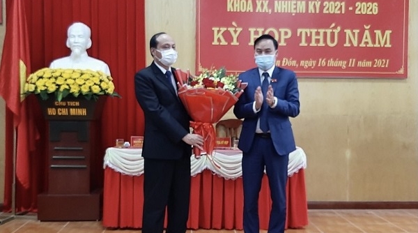 Ông Vũ Đức Hưởng được bầu giữ chức Chủ tịch UBND huyện Vân Đồn