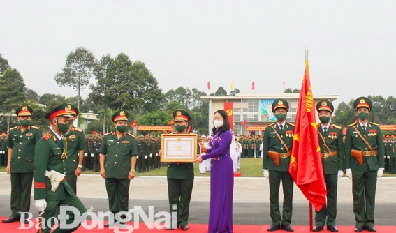 Trường Sĩ quan Lục quân 2 đón nhận Huân chương Quân công hạng Nhì