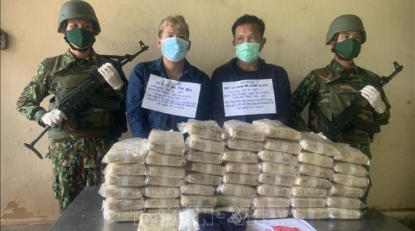Biên phòng Quảng Bình bắt giữ hai đối tượng vận chuyển 304.000 viên ma túy tổng hợp qua biên giới