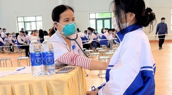 Phú Thọ trên 1.000 trẻ được tiêm vaccine phòng Covid-19 mũi thứ nhất