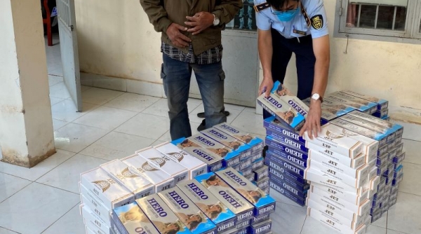 Tây Ninh phát hiện và thu giữ 2.800 gói thuốc lá điếu nhập lậu