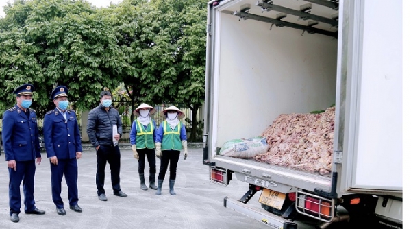 Quảng Ninh: Tiêu hủy hơn 2 tấn mỡ động vật không rõ nguồn gốc