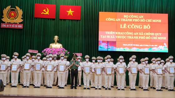 Công an TP. Hồ Chí Minh bổ nhiệm 58 trưởng công an xã chính quy