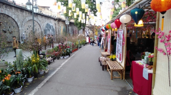 Hà Nội phân luồng giao thông tổ chức chợ hoa xuân Tết Nguyên đán 2022