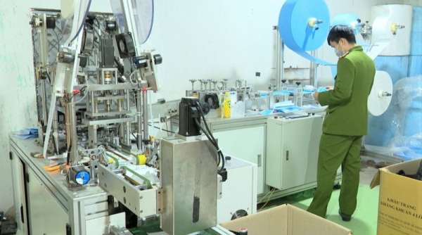 Công an Quảng Bình phát hiện một cơ sở sản xuất khẩu trang không phép